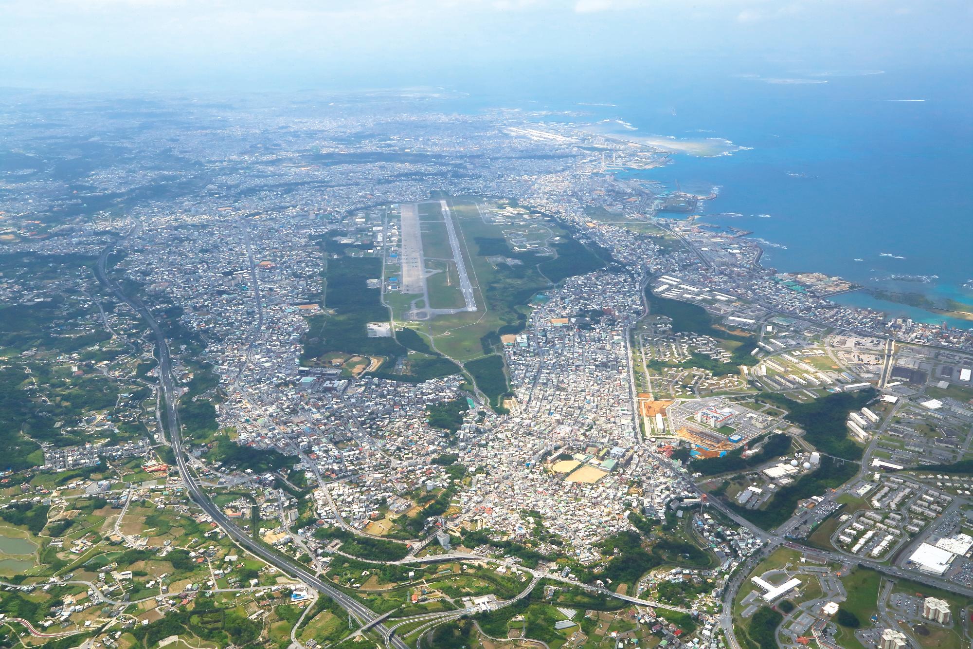 宜野湾市上空からの写真