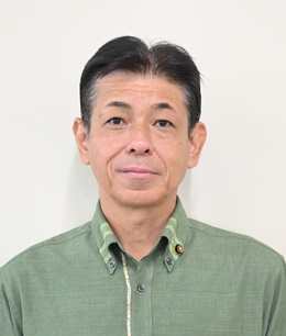 平安座武志議員