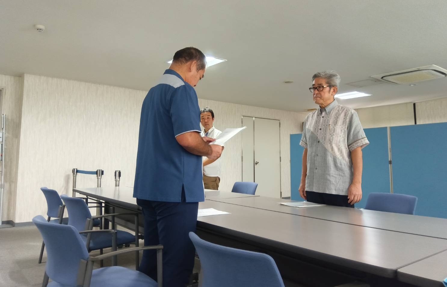 外務省沖縄事務所への抗議・要請の写真