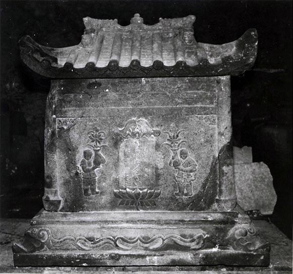 小禄墓石厨子