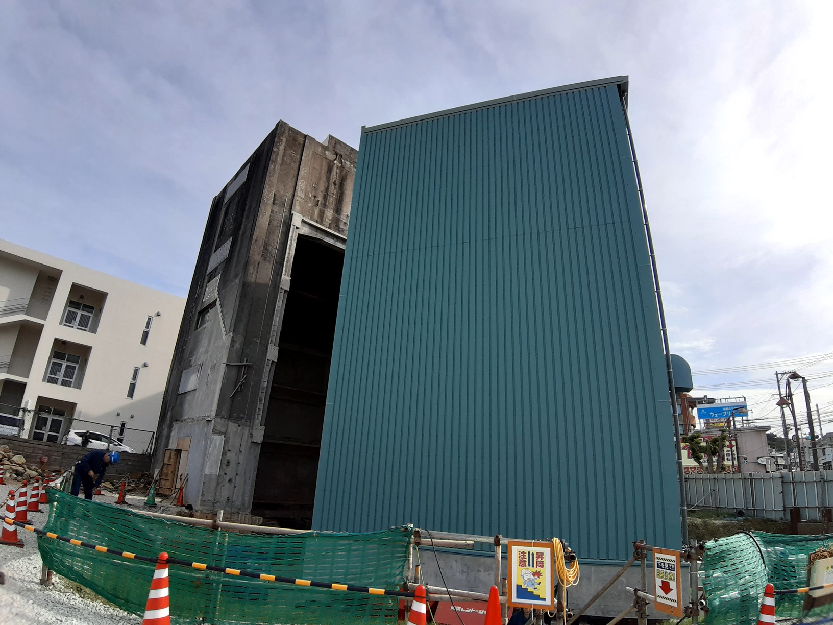 養生棟回転曳家完了